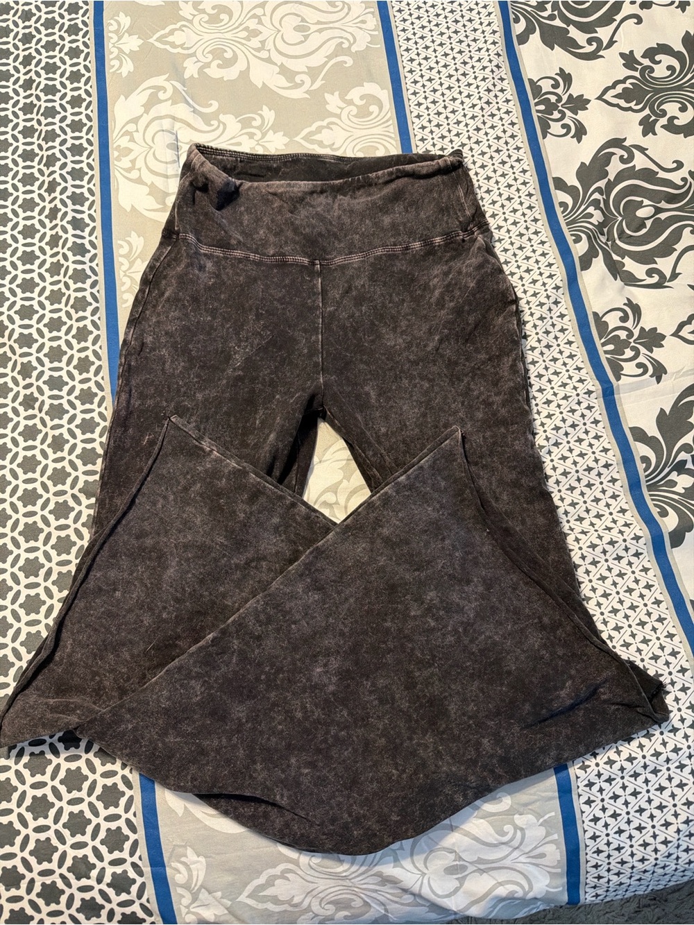 Zenana Outfitters Washed Charcoal Flare Leggings